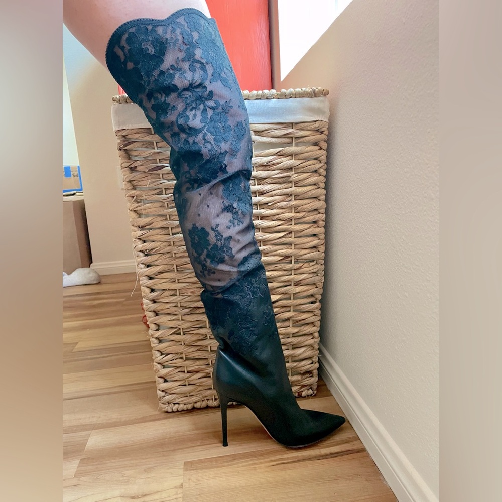 Gianvito Rossi size 39 thigh high lace and leather boots